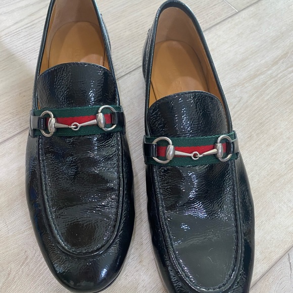Gucci Patent Leather Loafers. 38.5 - Picture 2 of 9